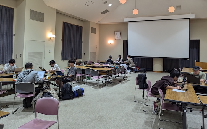 深夜の開発・実装ラッシュ
